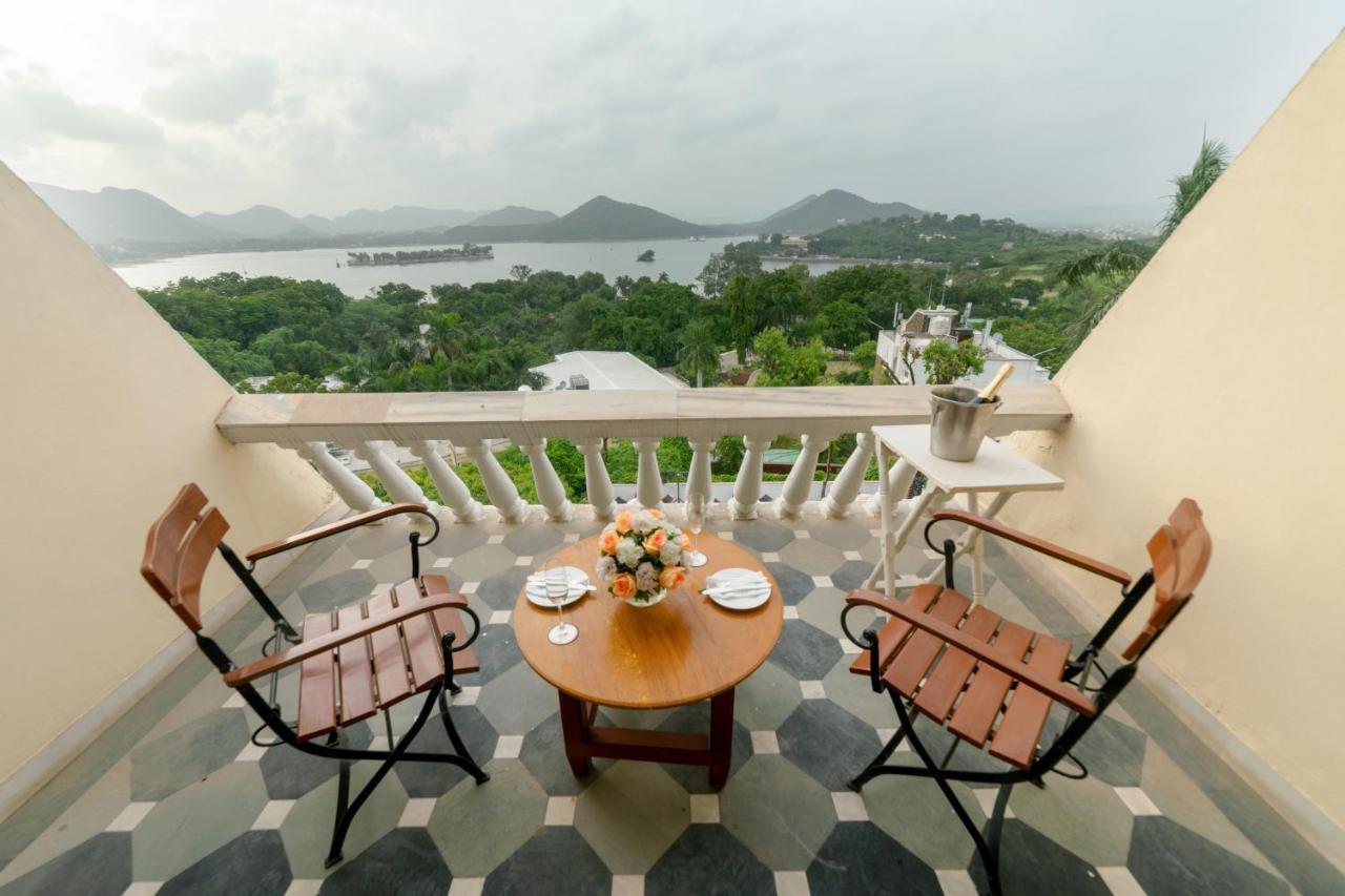 Hotel Hilltop Palace Udaipur Exteriör bild