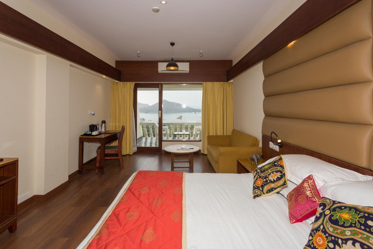 Hotel Hilltop Palace Udaipur Exteriör bild
